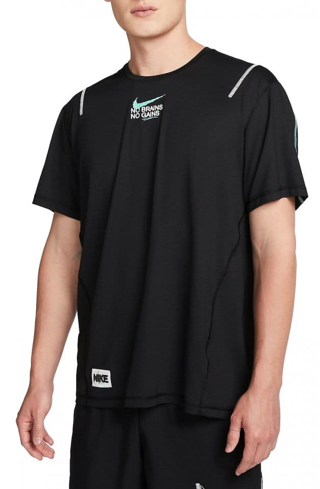 T-Shirt Nike Dri-FIT D.Y.E. Men s Short-Sleeve Fitness Top